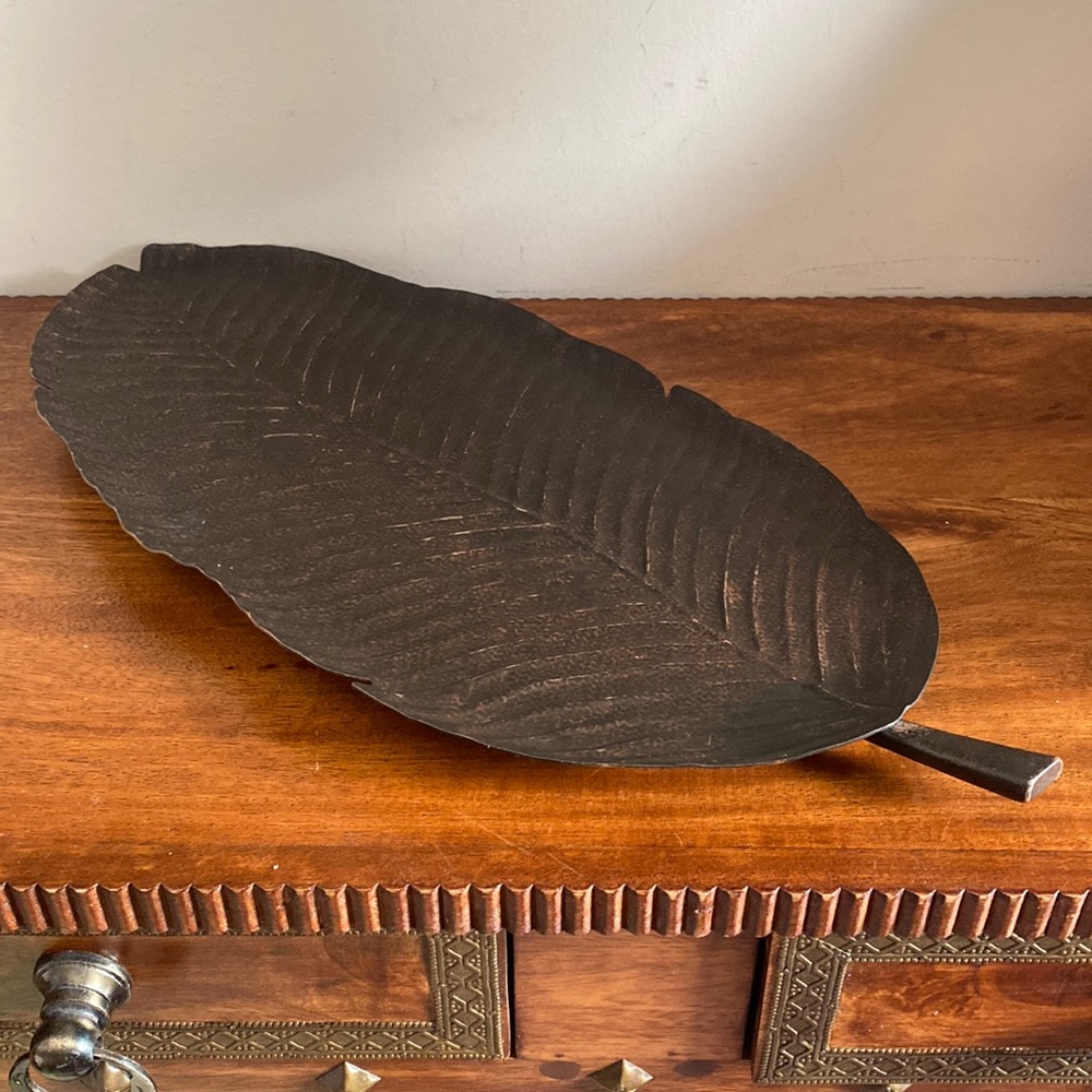 Retired PartyLite Island Escape Banana Leaf Tray Bronzed Metal.